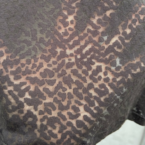 Lululemon Black Loop Around Tee, size M - Picture 9 of 10